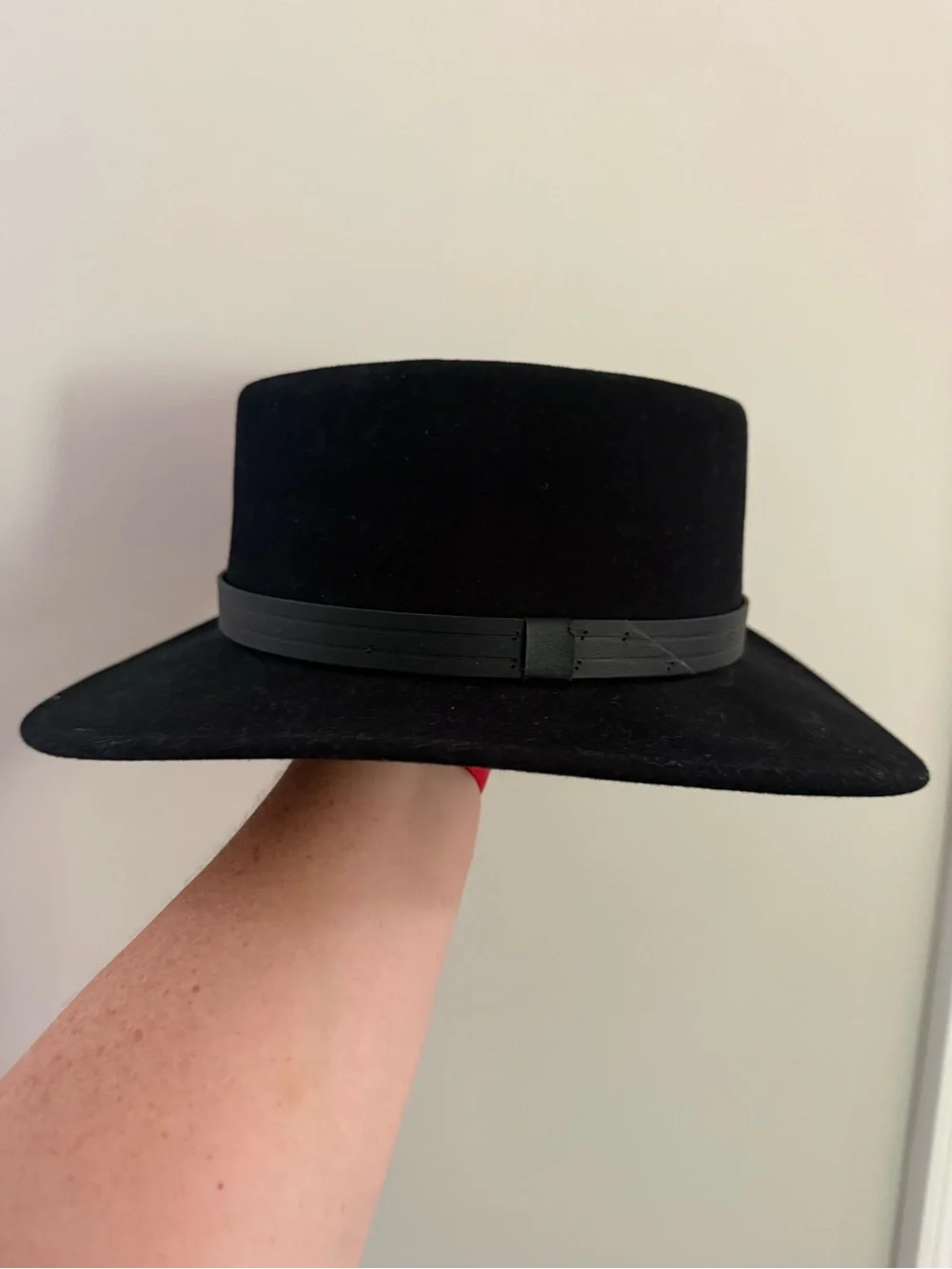 Black Wide-Brim Felt Hat with Band